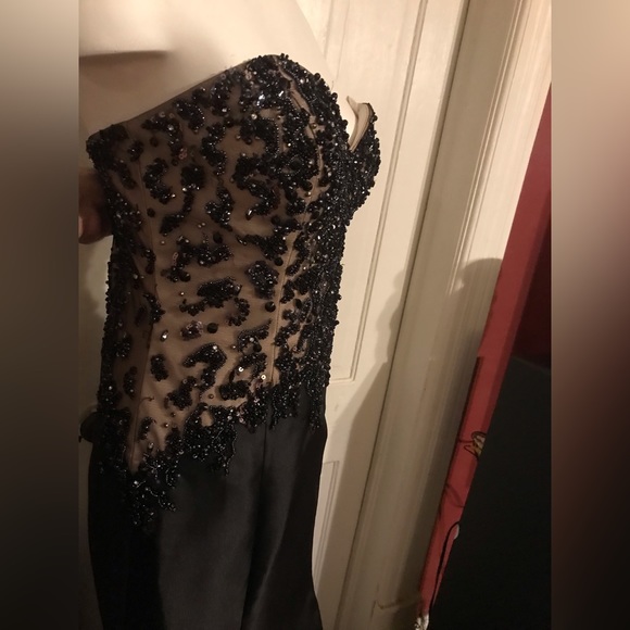 Preowned strapless beige/ sblk prom- formal dress size( 8 - Picture 15 of 16